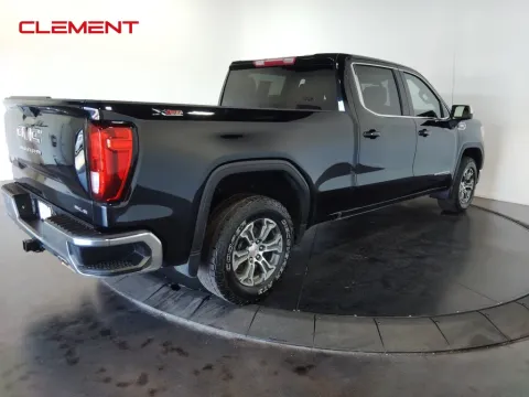 More photos of 2021 GMC Sierra 1500 SLE at Clement Supercenter, MO