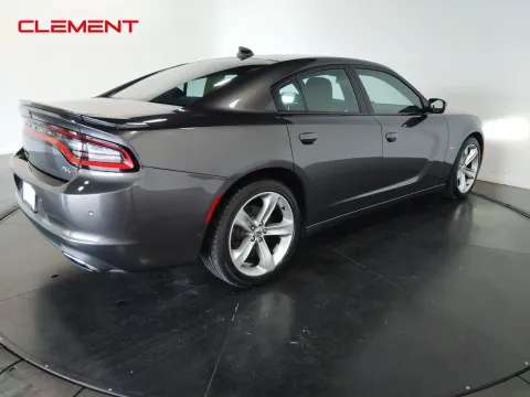 More photos of 2018 Dodge Charger R/T at Clement Supercenter, MO