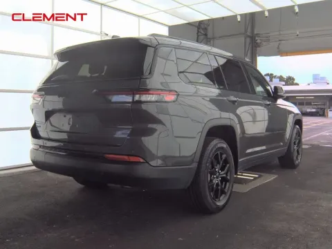 More photos of 2024 Jeep Grand Cherokee L Altitude at Clement Supercenter, MO
