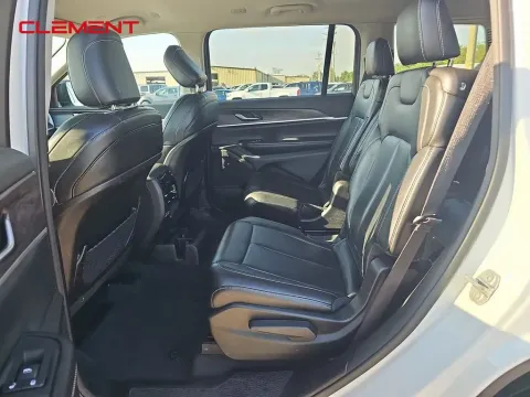 More photos of 2023 Jeep Grand Cherokee L Limited at Clement Supercenter, MO
