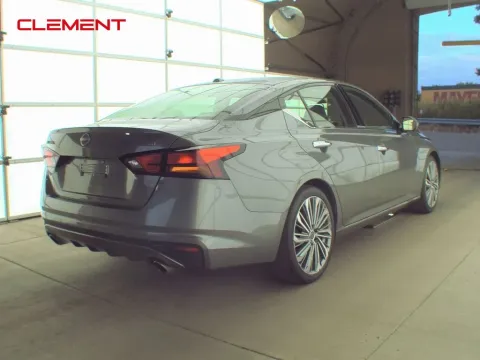 More photos of 2023 Nissan Altima 2.5 SL at Clement Supercenter, MO