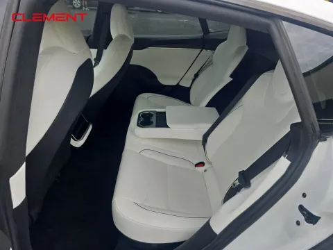 More photos of 2022 Tesla Model S Plaid at Clement Supercenter, MO