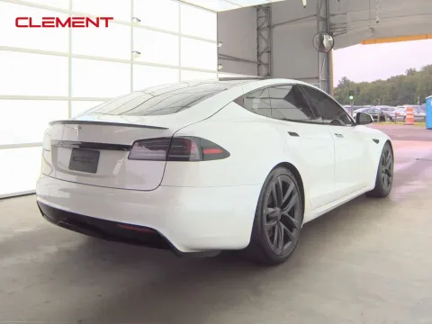 More photos of 2022 Tesla Model S Plaid at Clement Supercenter, MO