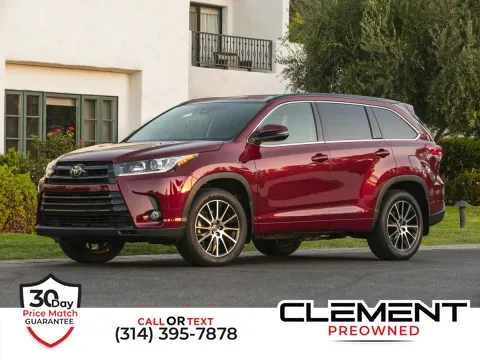 Red 2019 Toyota Highlander LE for sale in St. Charles, MO