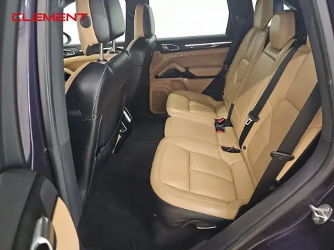 More photos of 2018 Porsche Cayenne at Clement Supercenter, MO