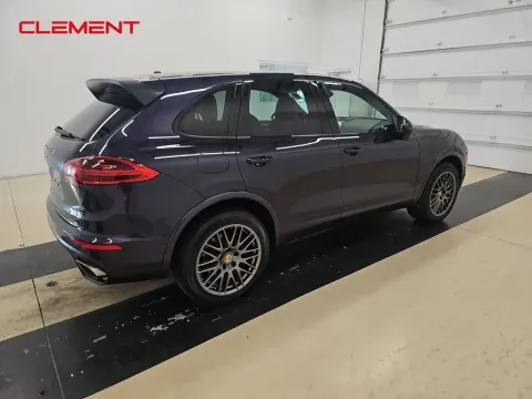 More photos of 2018 Porsche Cayenne at Clement Supercenter, MO