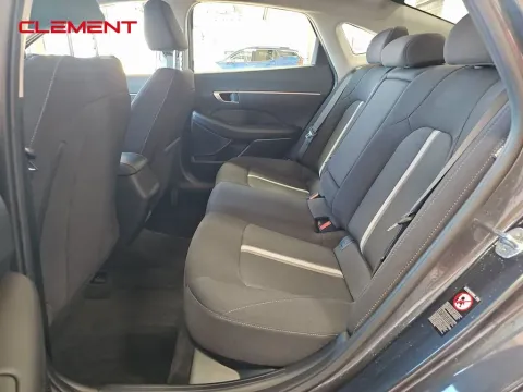 More photos of 2022 Hyundai Sonata SEL at Clement Supercenter, MO