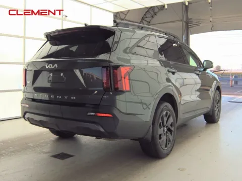 More photos of 2022 Kia Sorento S at Clement Supercenter, MO