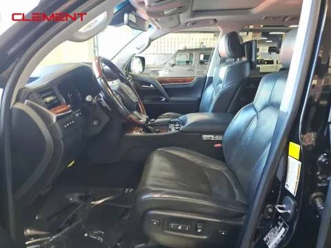 Another view of 2019 Lexus LX 570 for sale in St. Charles, MO at Clement Supercenter