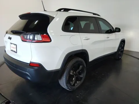 More photos of 2021 Jeep Cherokee Altitude at Clement Supercenter, MO