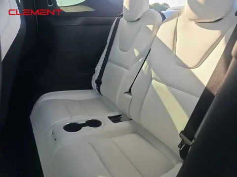 More photos of 2022 Tesla Model X Plaid at Clement Supercenter, MO