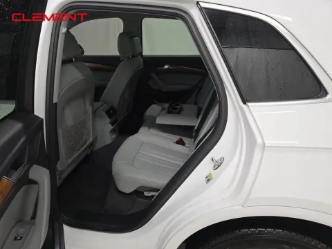 More photos of 2022 Audi Q5 45 S line Premium at Clement Supercenter, MO