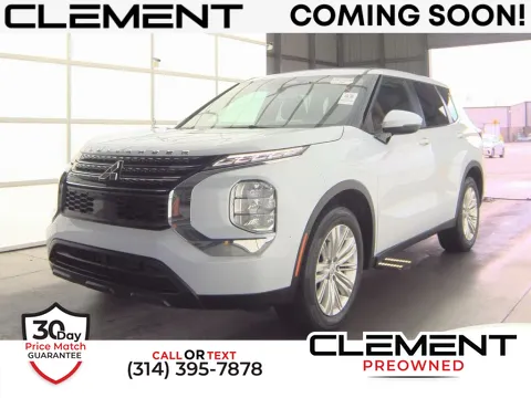 White 2023 Mitsubishi Outlander ES for sale in St. Charles, MO