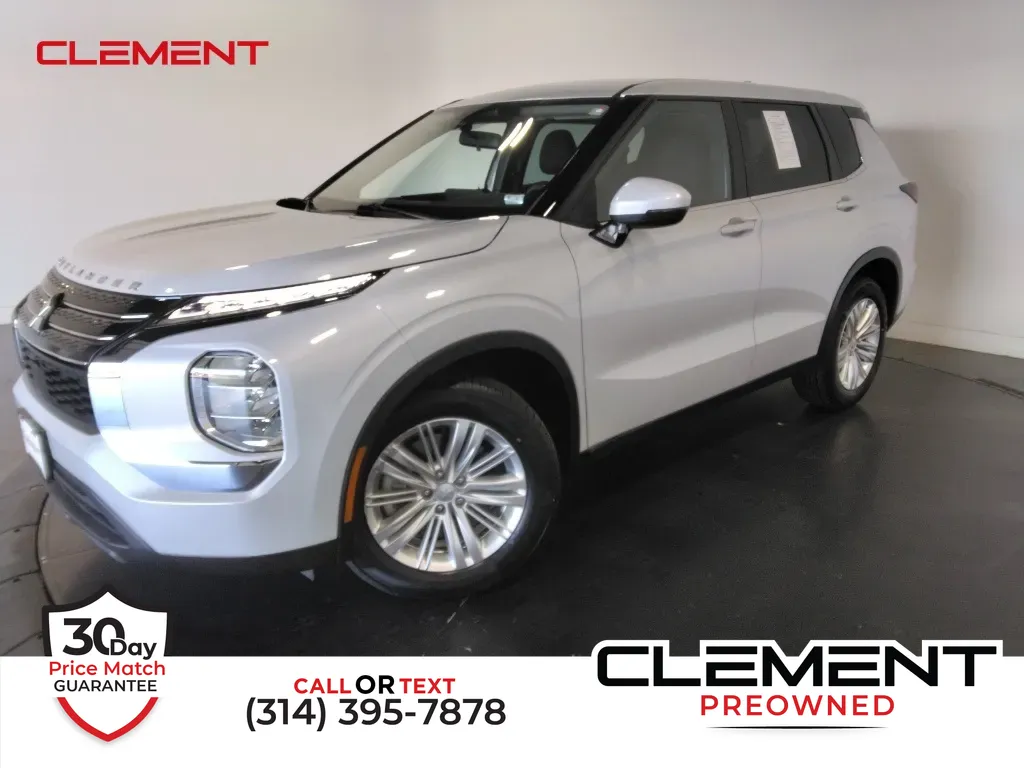 White 2023 Mitsubishi Outlander ES for sale in St. Charles, MO