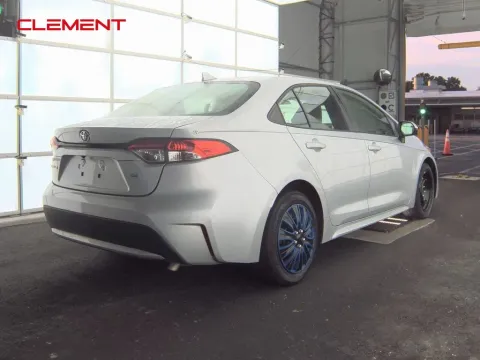 More photos of 2021 Toyota Corolla LE at Clement Supercenter, MO