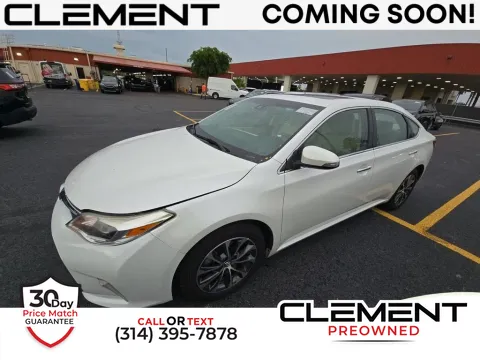 White 2018 Toyota Avalon XLE Premium for sale in St. Charles, MO
