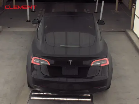 More photos of 2021 Tesla Model 3 Standard Range Plus at Clement Supercenter, MO