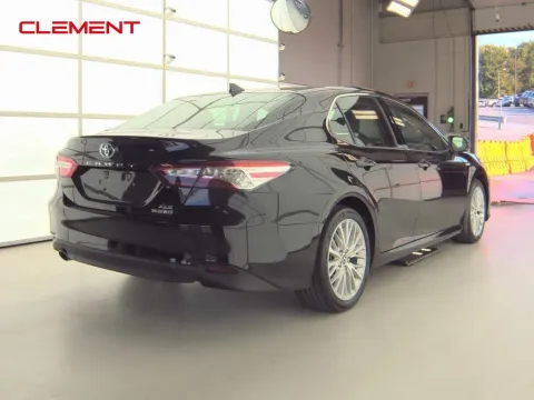 More photos of 2020 Toyota Camry Hybrid XLE at Clement Supercenter, MO
