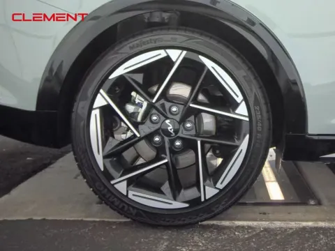 More photos of 2025 Kia K4 GT-Line at Clement Supercenter, MO