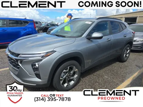 Gray 2024 Chevrolet Trax LT for sale in St. Charles, MO