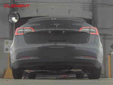 More photos of 2020 Tesla Model 3 at Clement Supercenter, MO