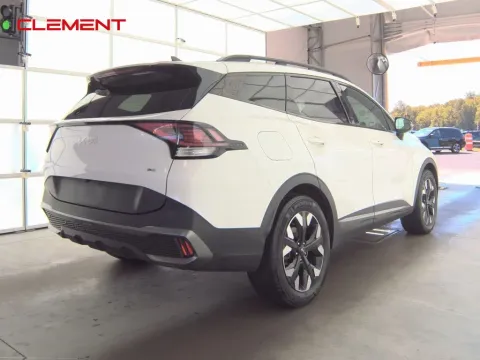 More photos of 2023 Kia Sportage Plug-In Hybrid X-Line at Clement Supercenter, MO