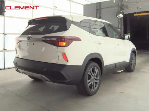 More photos of 2021 Kia Seltos LX at Clement Supercenter, MO