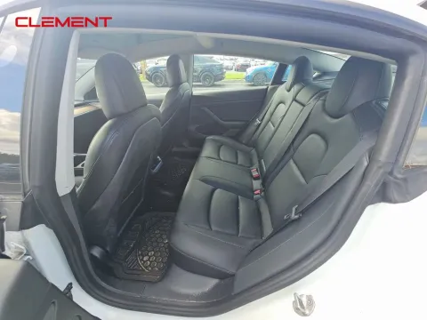 More photos of 2021 Tesla Model 3 Standard Range Plus at Clement Supercenter, MO