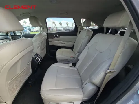 More photos of 2022 Kia Sorento EX at Clement Supercenter, MO