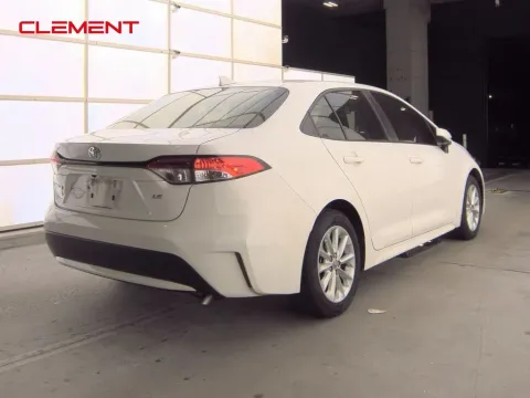 More photos of 2022 Toyota Corolla LE at Clement Supercenter, MO