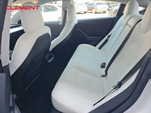More photos of 2021 Tesla Model 3 Standard Range Plus at Clement Supercenter, MO