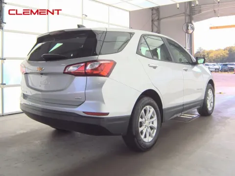 More photos of 2021 Chevrolet Equinox LS at Clement Supercenter, MO