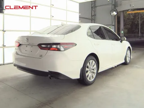 More photos of 2022 Toyota Camry LE at Clement Supercenter, MO