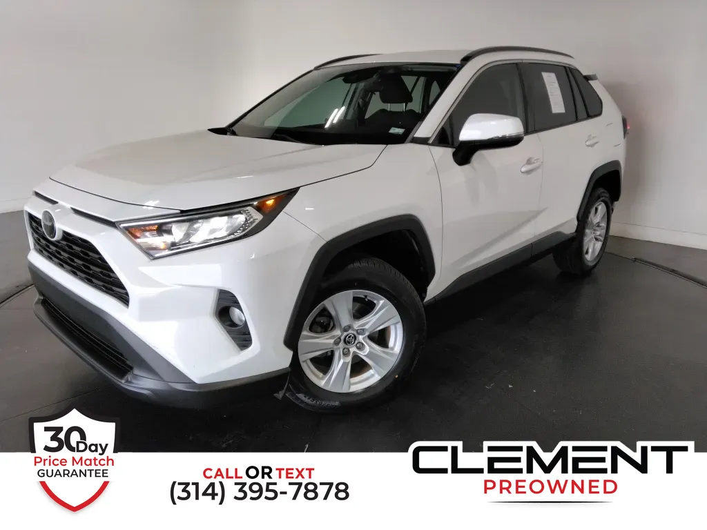 White 2020 Toyota RAV4 XLE for sale in St. Charles, MO