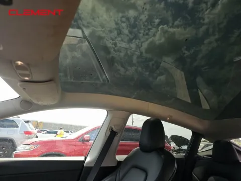 More photos of 2021 Tesla Model Y Long Range at Clement Supercenter, MO