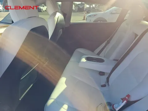 More photos of 2021 Tesla Model 3 Standard Range Plus at Clement Supercenter, MO