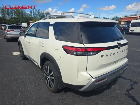 More photos of 2024 Nissan Pathfinder Platinum at Clement Supercenter, MO