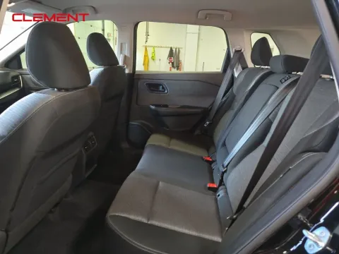 More photos of 2021 Nissan Rogue S at Clement Supercenter, MO