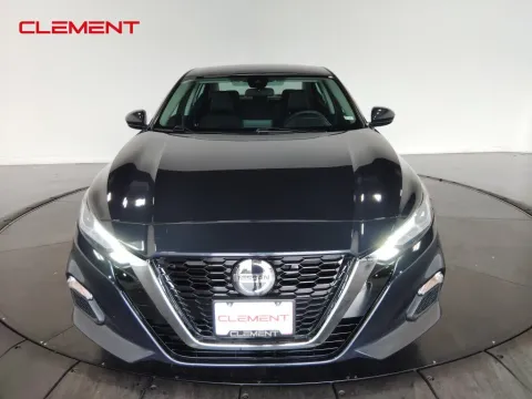 Photos of 2022 Nissan Altima 2.5 SV for sale in St. Charles, MO at Clement Supercenter