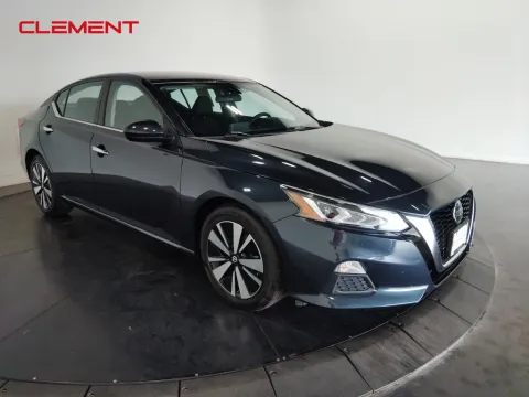 Another view of 2022 Nissan Altima 2.5 SV for sale in St. Charles, MO at Clement Supercenter