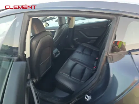 More photos of 2022 Tesla Model 3 at Clement Supercenter, MO