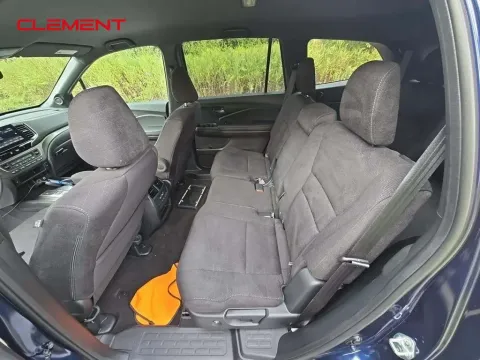More photos of 2022 Honda Pilot Sport at Clement Supercenter, MO