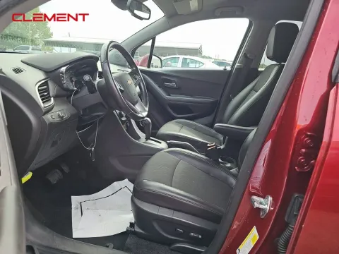 Another view of 2022 Chevrolet Trax LT for sale in St. Charles, MO at Clement Supercenter