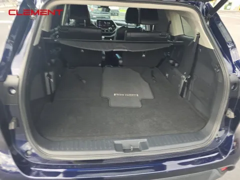 More photos of 2023 Toyota Highlander XLE at Clement Supercenter, MO