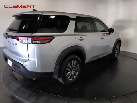 More photos of 2024 Nissan Pathfinder S at Clement Supercenter, MO