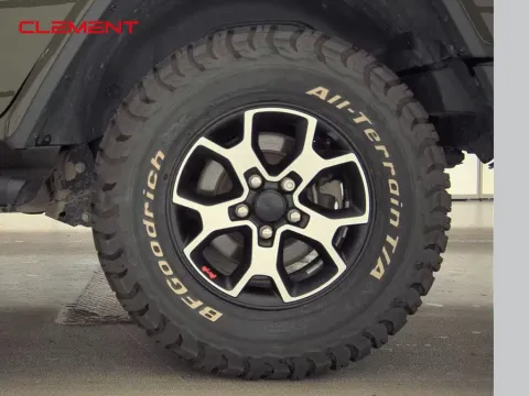 More photos of 2021 Jeep Wrangler Unlimited Rubicon at Clement Supercenter, MO