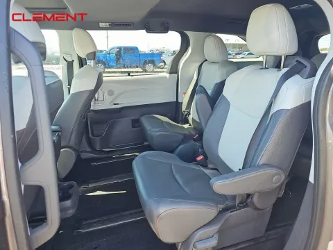 More photos of 2021 Toyota Sienna XSE at Clement Supercenter, MO