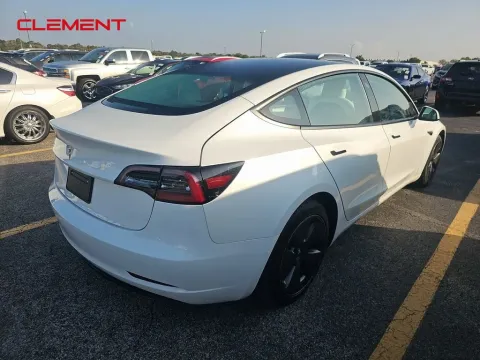 More photos of 2021 Tesla Model 3 Standard Range Plus at Clement Supercenter, MO