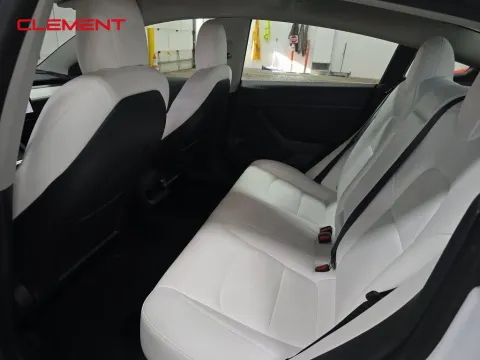 More photos of 2022 Tesla Model 3 at Clement Supercenter, MO