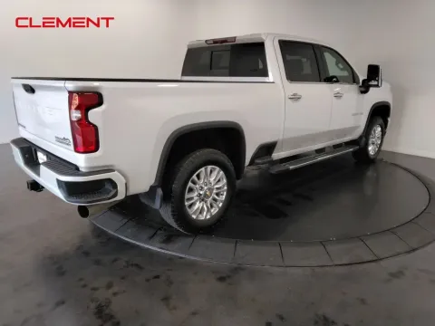More photos of 2022 Chevrolet Silverado 2500HD High Country at Clement Supercenter, MO